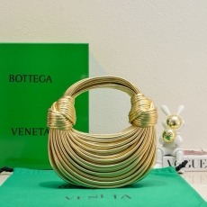 Bottega Veneta Clutch Bags